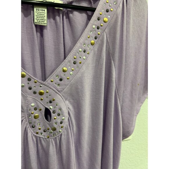 French Laundry Studded V-Neck Top Lavender Sz 22/24 Short Sleeve Poly Rayon - Picture 4 of 9